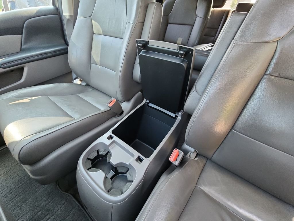 Used 2013  Honda Touring image 30