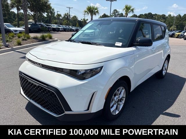 Used 2025 White Kia S image 1