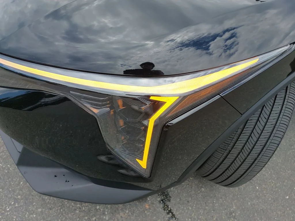 Used 2025 Black Kia LX image 28