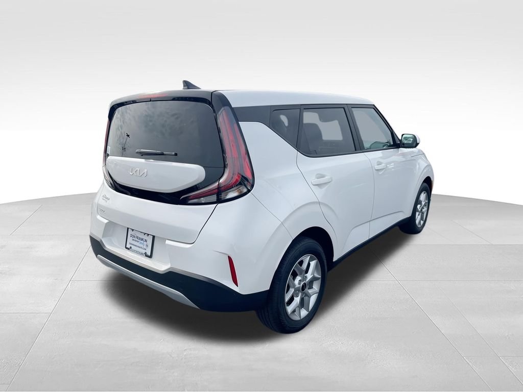 Used 2025 White Kia LX image 8