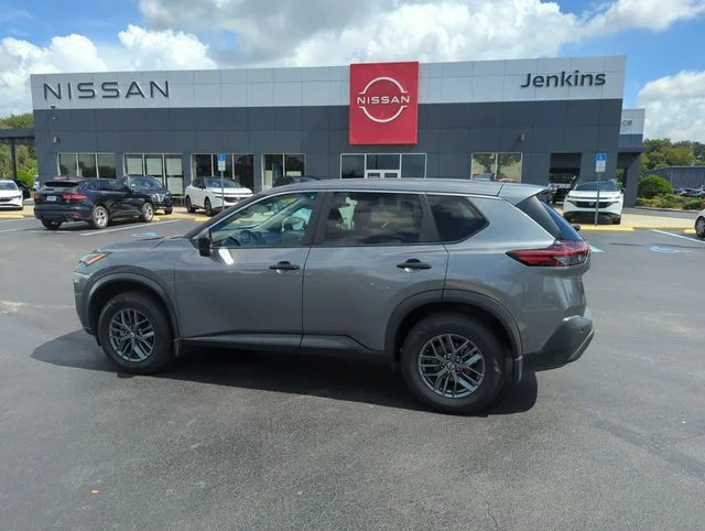 Used 2021 Gray Nissan S image 10