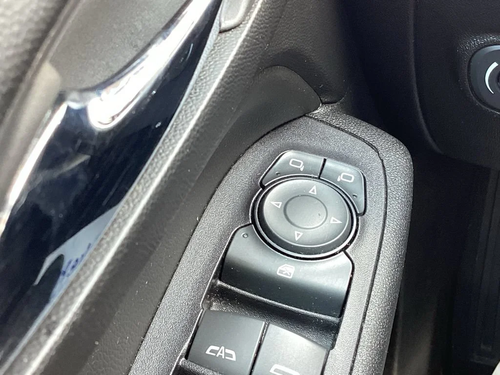 Used 2019 CAJUN RED TINTCOAT Chevrolet LT image 35