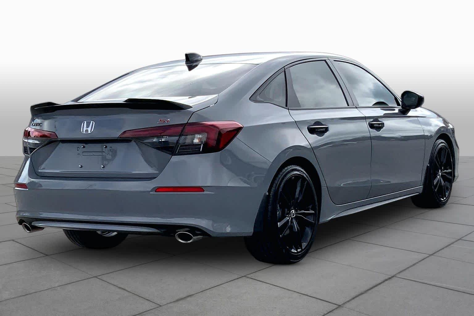 Used 2026 Urban Gray Pearl Honda  image 13
