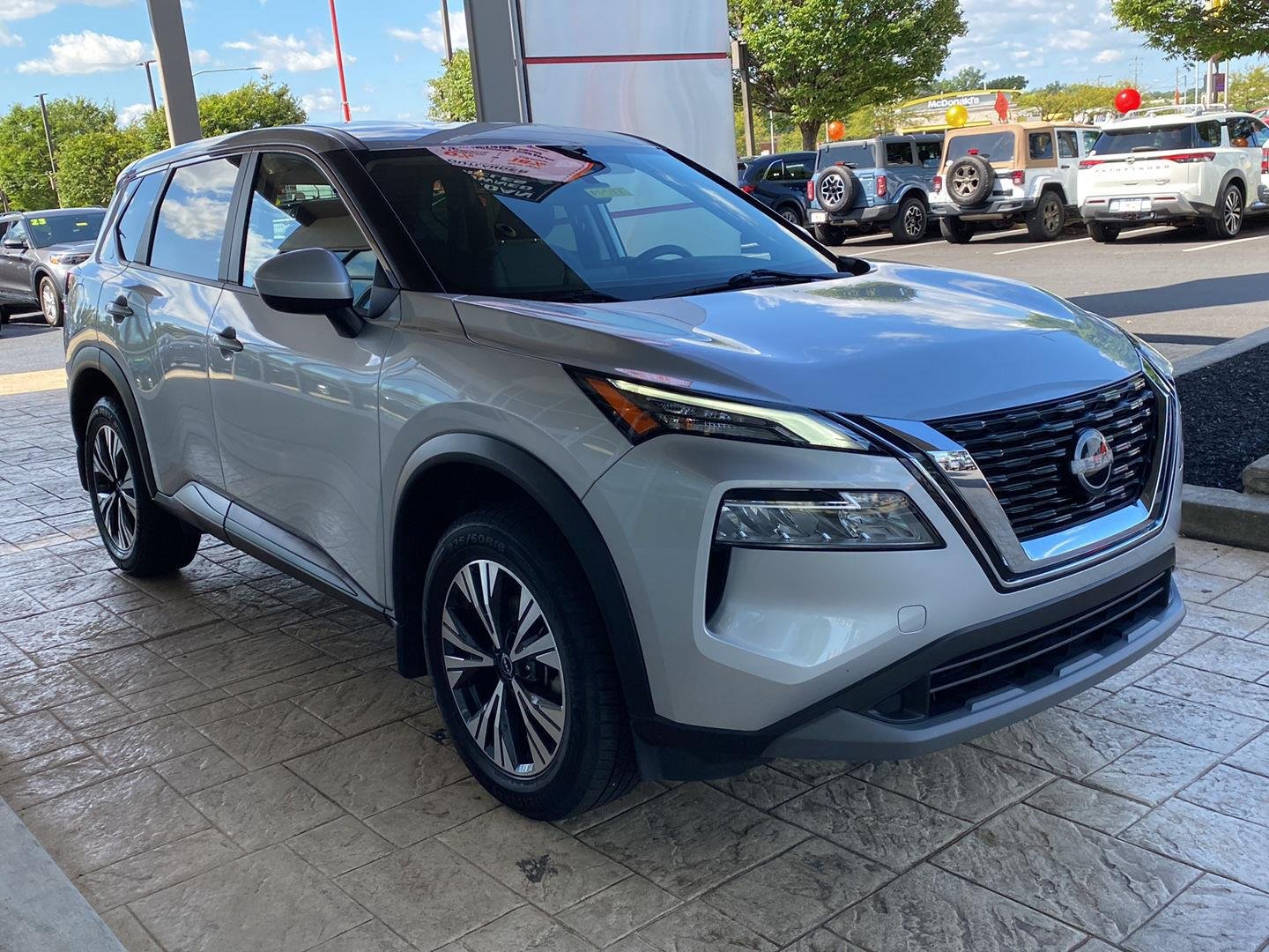 Certified Used 2023 Brilliant Silver Metallic Nissan SV image 4