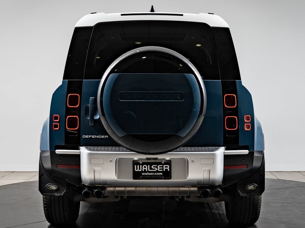 Used 2024 Tasman Blue Metallic Land Rover S image 7