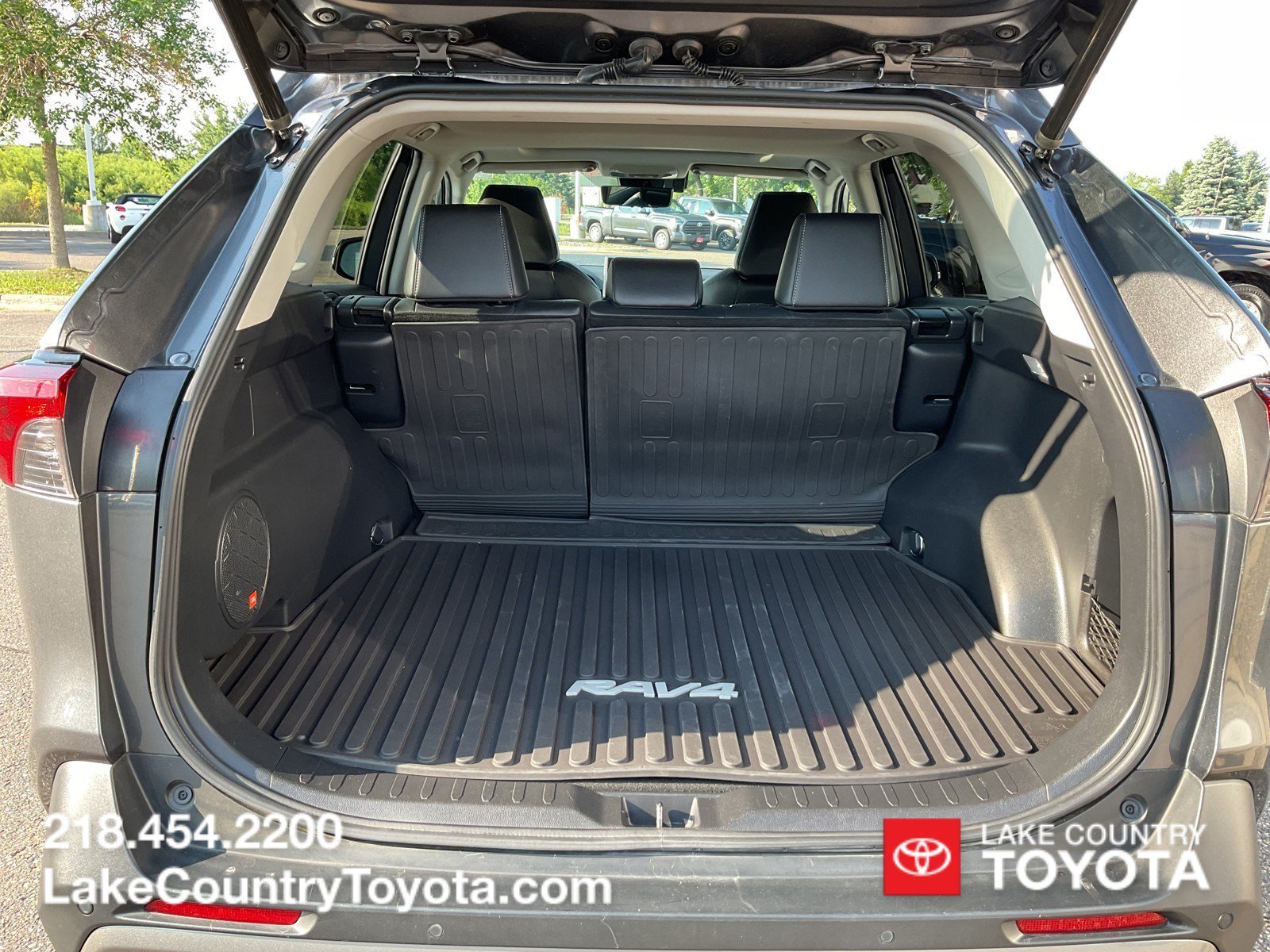 2021 Toyota RAV4 Limited - Photo 11