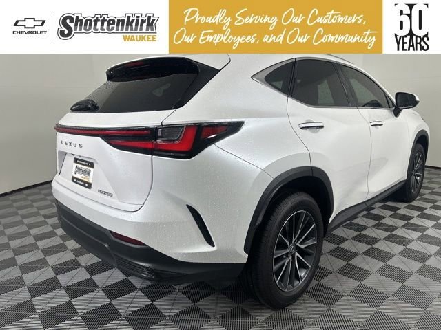 Used 2025 White Lexus NX 250 Premium image 3