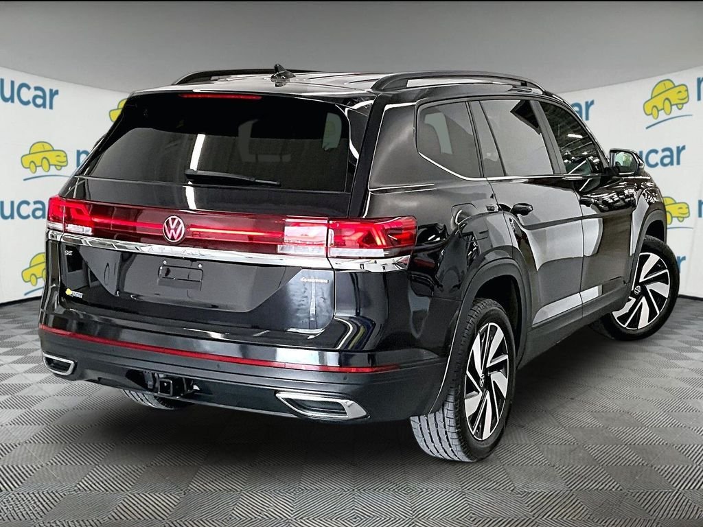 Used 2025 Black Volkswagen 2.0T SE w/Technology image 6
