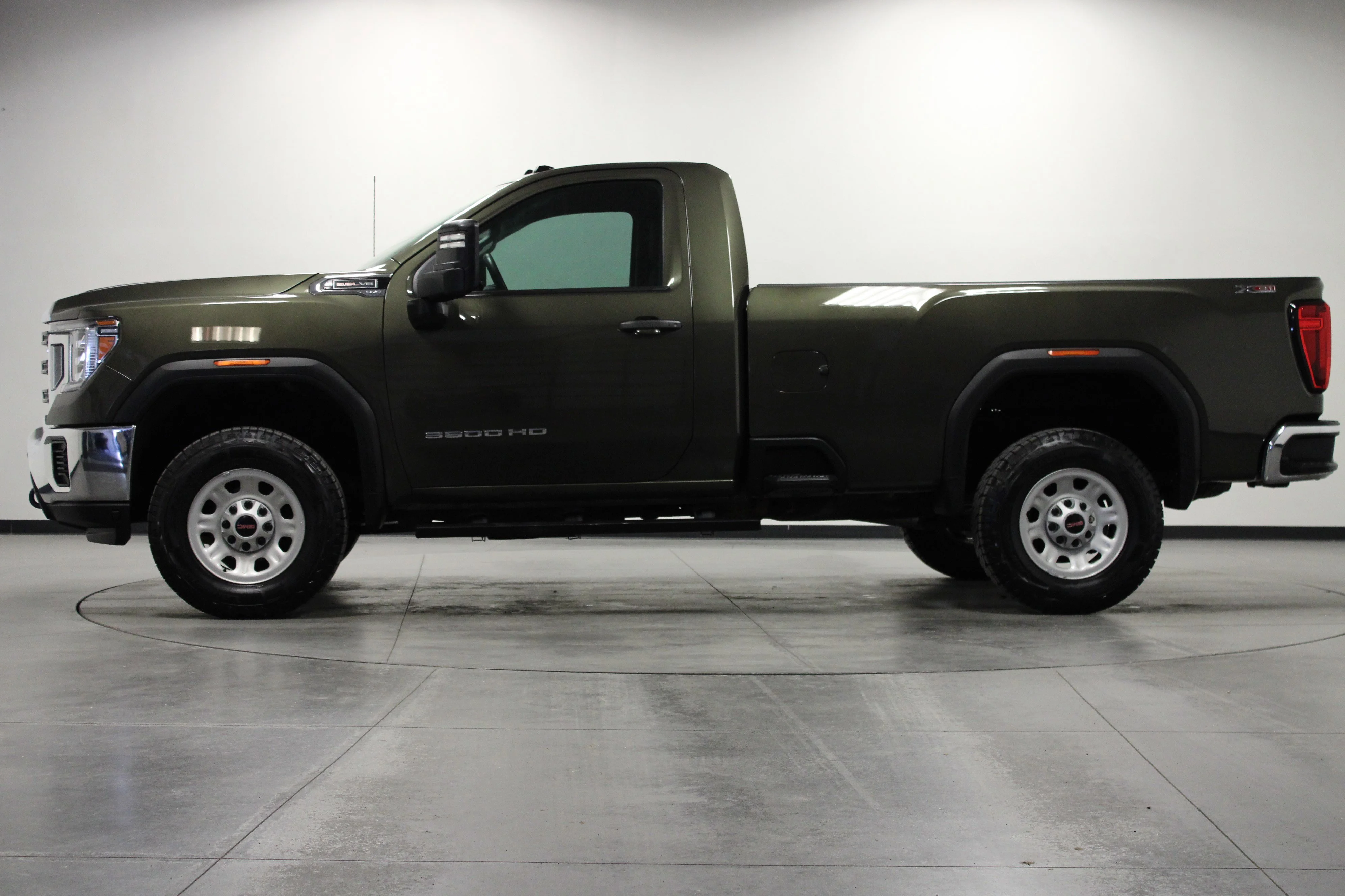 Used 2023 Forest Metallic GMC Pro image 7