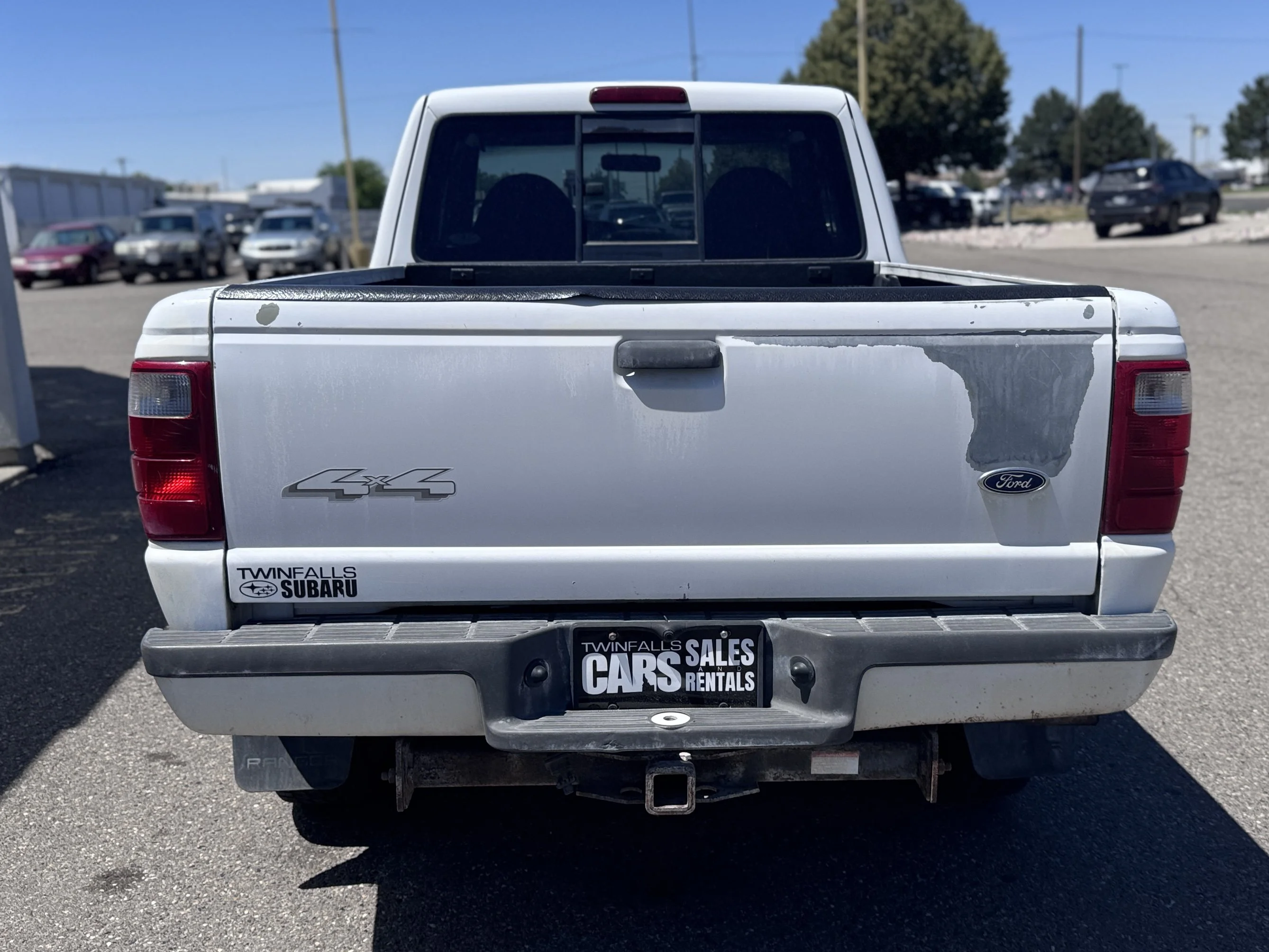 Used 2001 White Ford  image 7