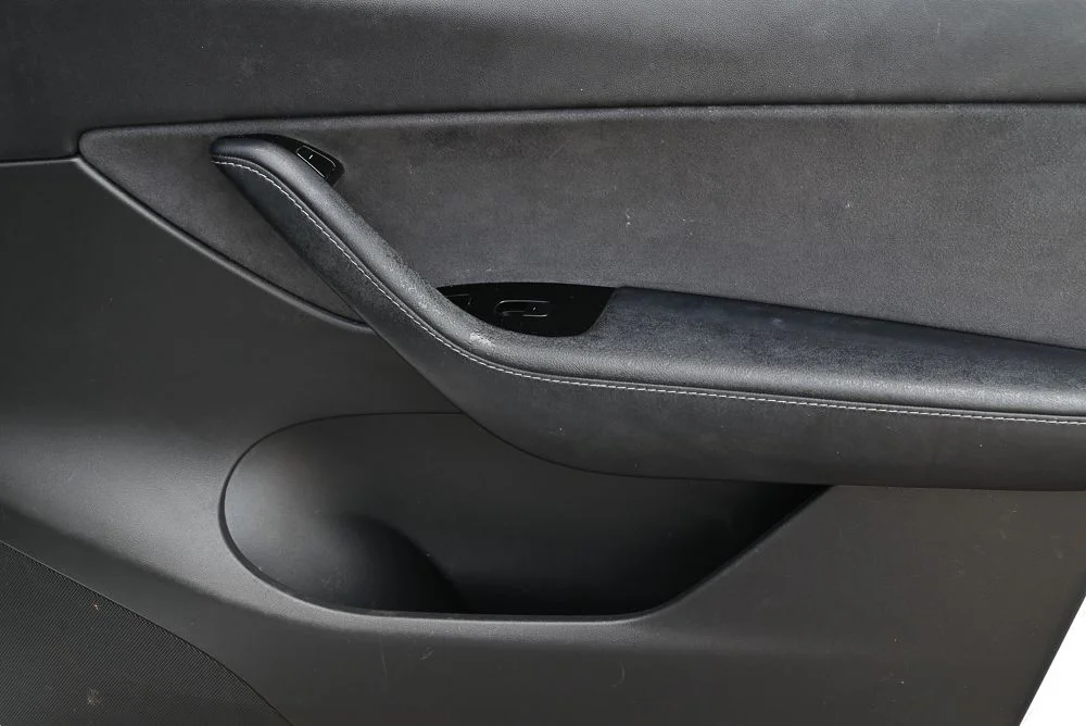 Used 2020  Tesla Long Range image 18