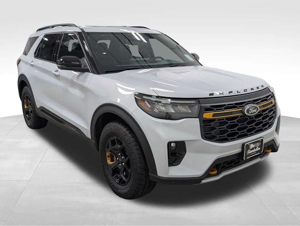 New 2026 Space White Metallic Ford Tremor® image 19