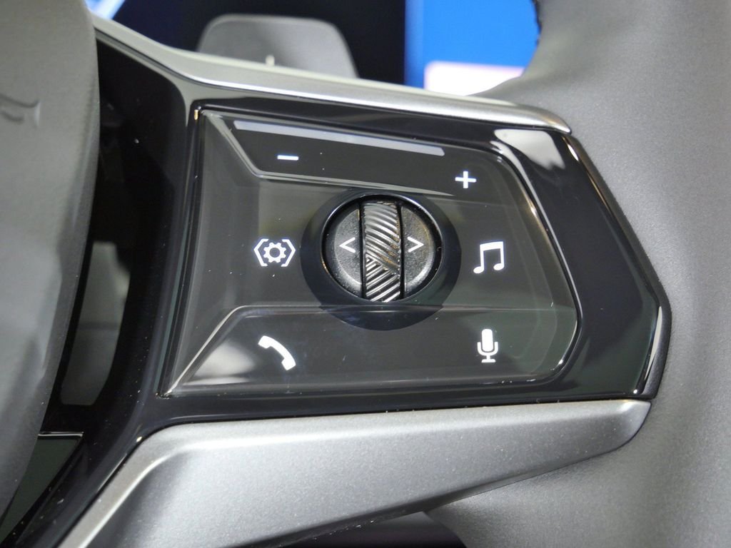 New 2026 Alpine White BMW 30 xDrive image 40