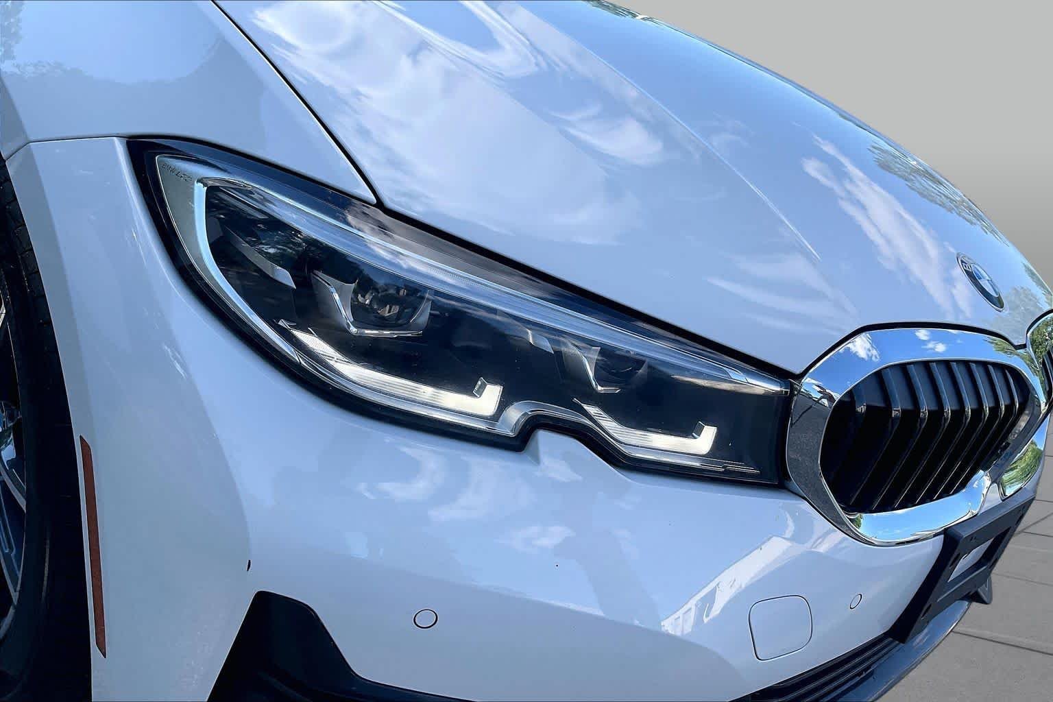 Used 2019 Alpine White BMW 330i xDrive image 26