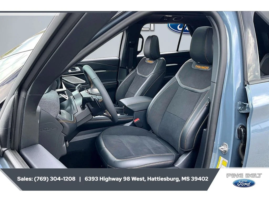New 2026 Vapor Blue Metallic Ford Tremor® image 18