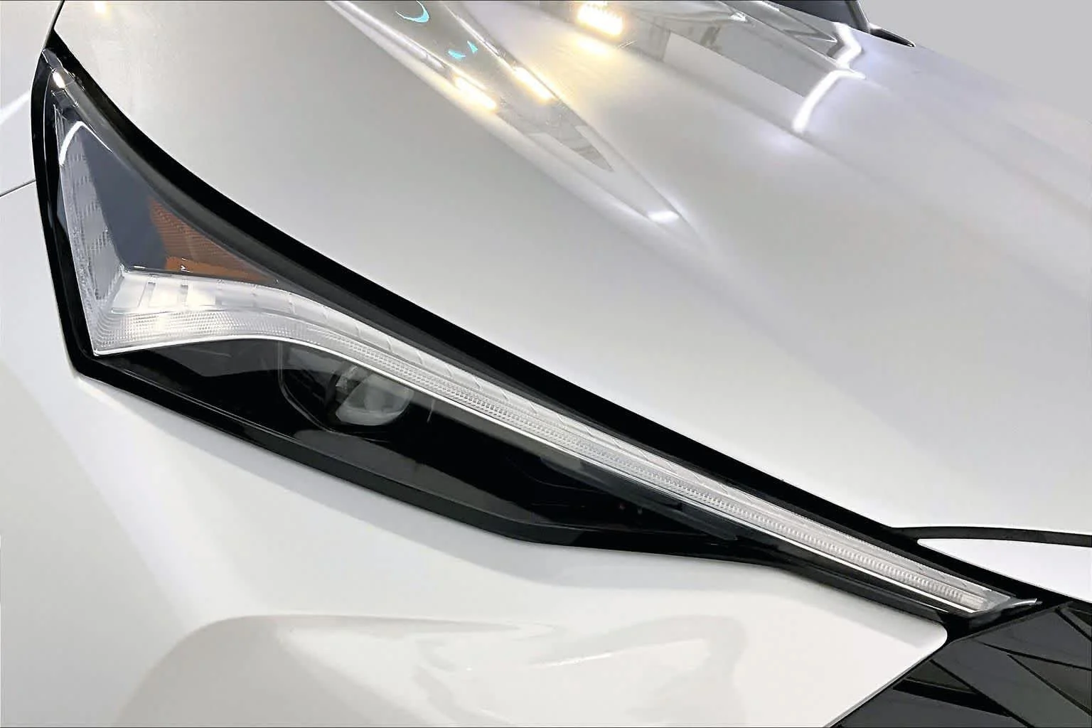 Certified Used 2025 Platinum White Pearl Acura With A-Spec Package image 27