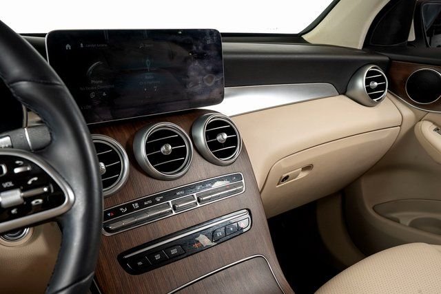 2022 Mercedes-Benz GLC GLC300 - Photo 28