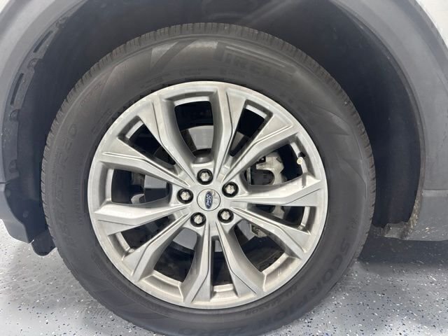 Used 2020 Silver Ford XLT image 11