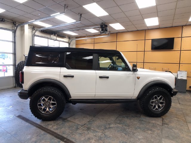 Certified Used 2022 Oxford White Ford Badlands image 8