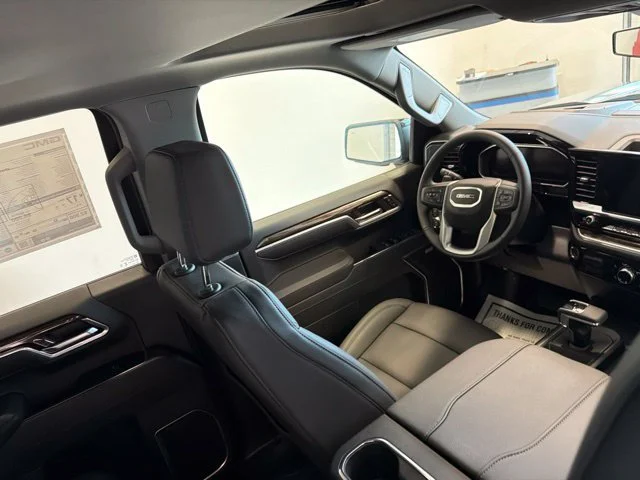 New 2026 Sterling Metallic GMC Elevation image 33