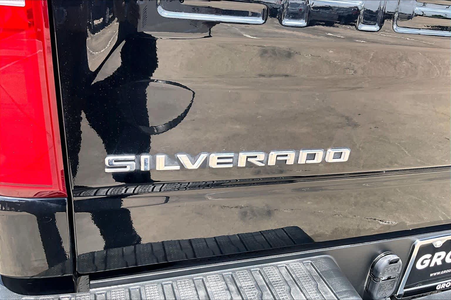 Used 2023 Black Chevrolet RST image 31