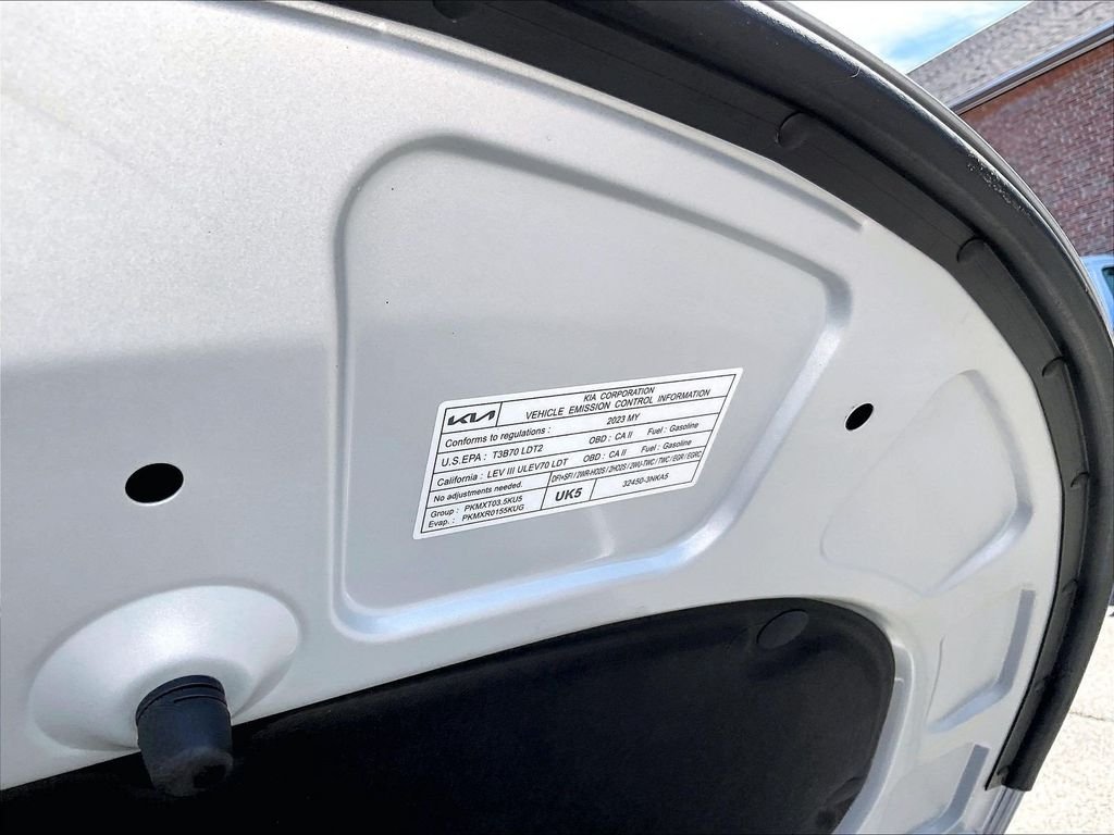 Used 2023 Silver Kia LX Seat Package image 35