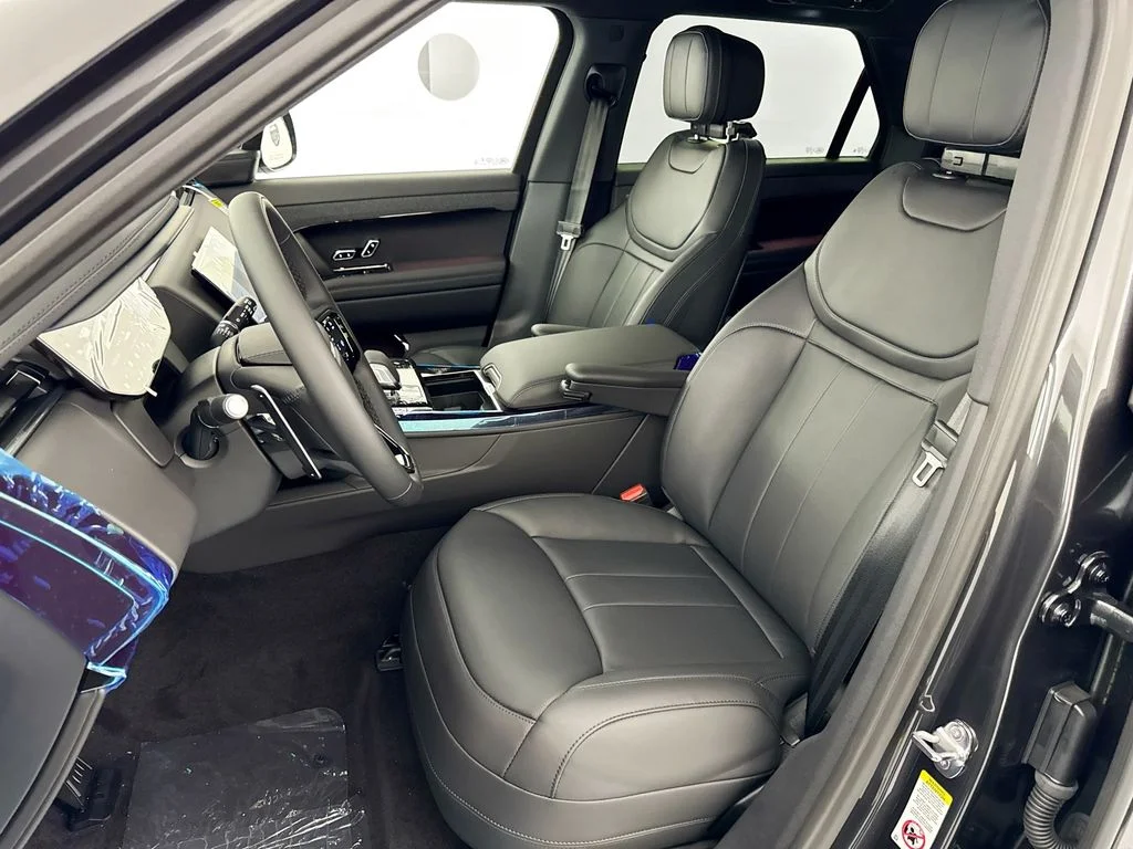 New 2026 Carpathian Grey Land Rover Dynamic SE image 21