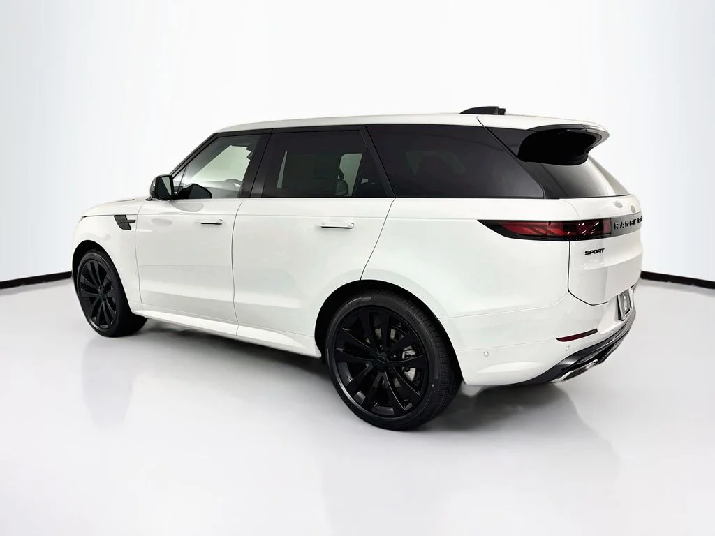 New 2026 Fuji White Land Rover Dynamic SE image 7