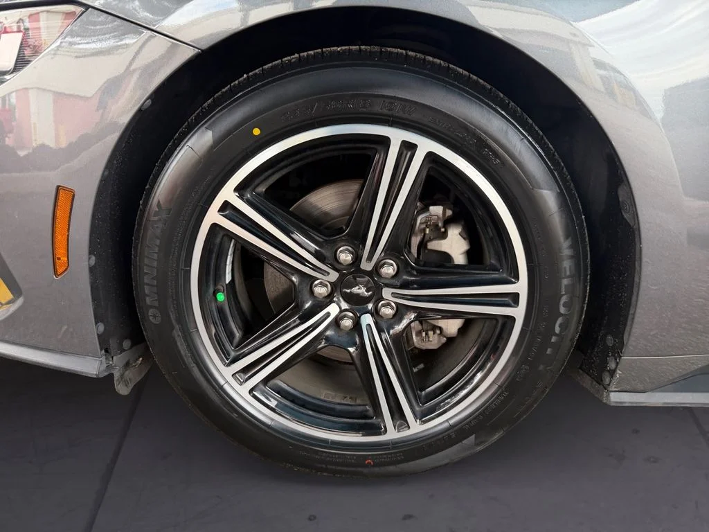 Used 2024 Gray Ford EcoBoost Premium image 9