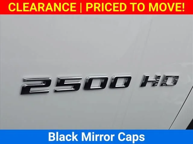 New 2026 Summit White Chevrolet WT image 19