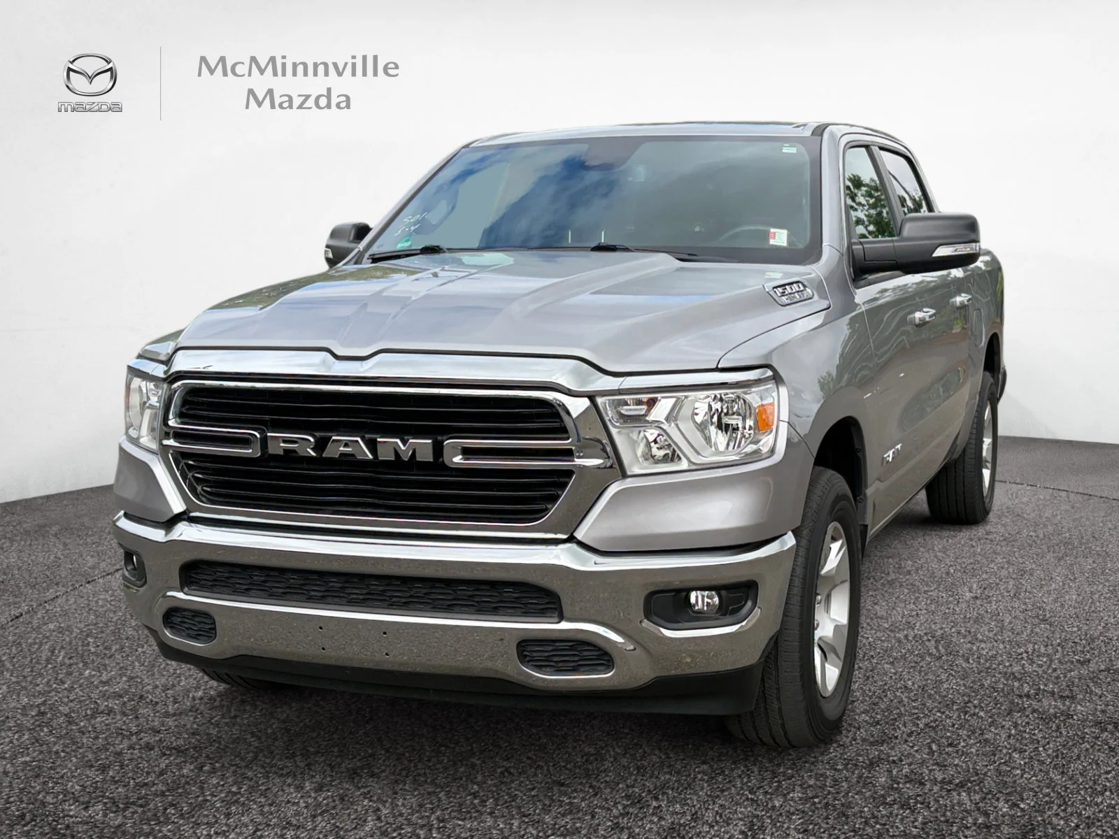 2019 RAM 1500 Big Horn/Lone Star 4x4 Crew Cab 5'7's photo