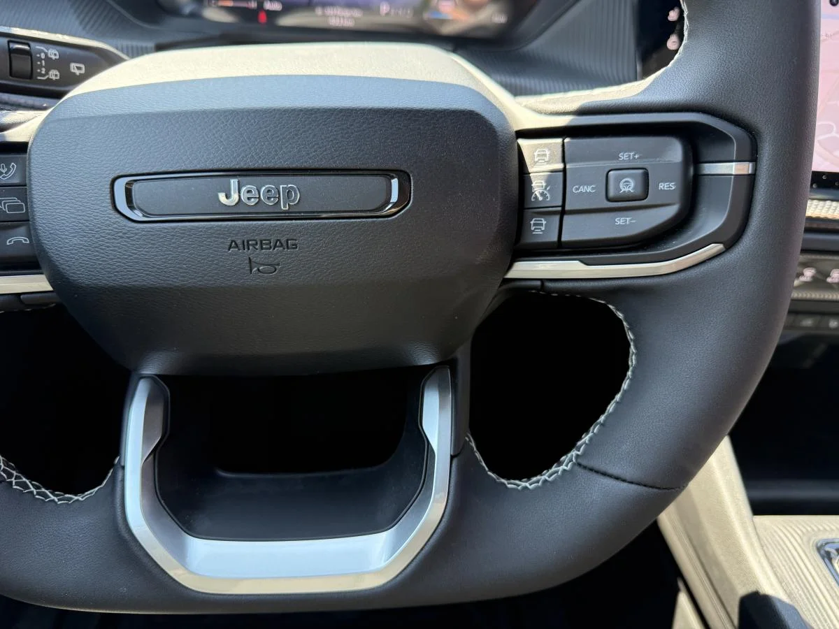 New 2026 White Jeep Overland image 34