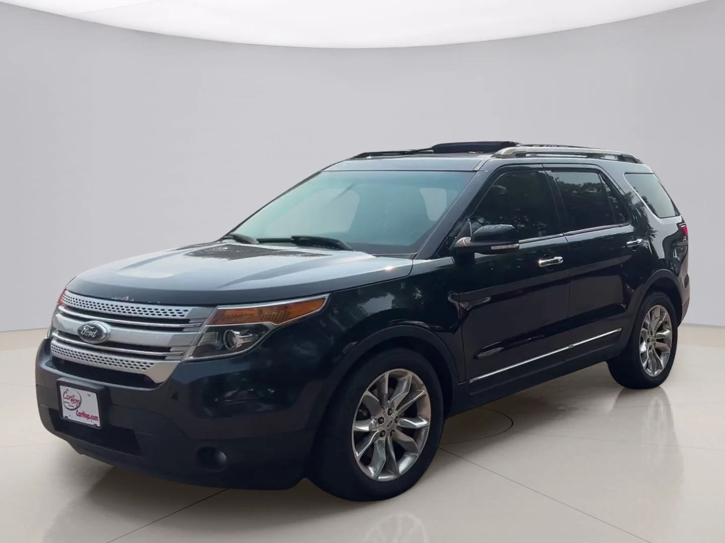 Used 2014 Black Ford XLT image 1