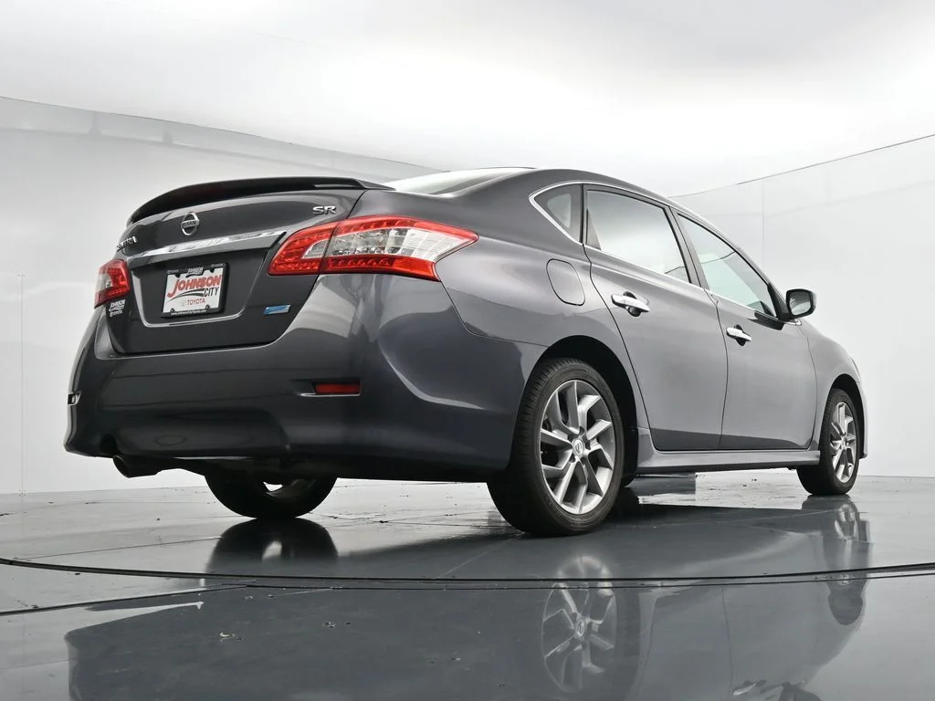 Used 2014 Gray Nissan SR image 32