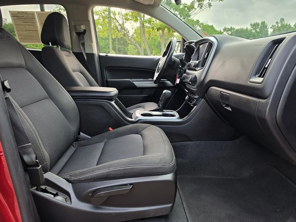 Used 2021 Red Chevrolet LT image 25