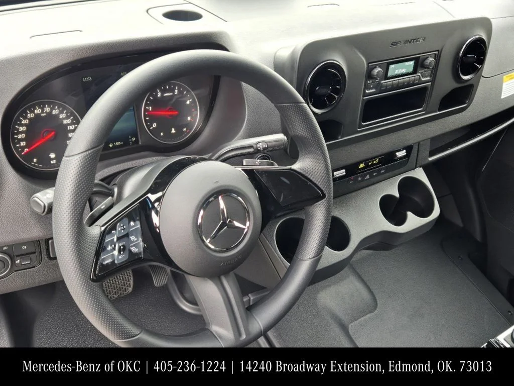 Used 2025 White Mercedes-Benz Cargo 170 WB image 27