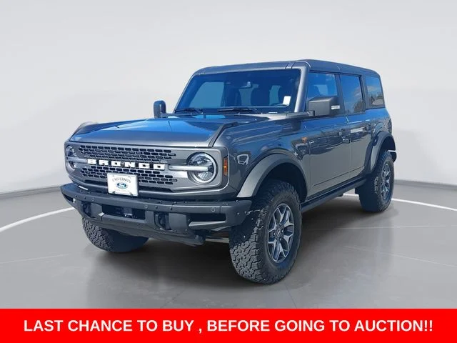 Used 2024 Gray Ford Badlands image 7