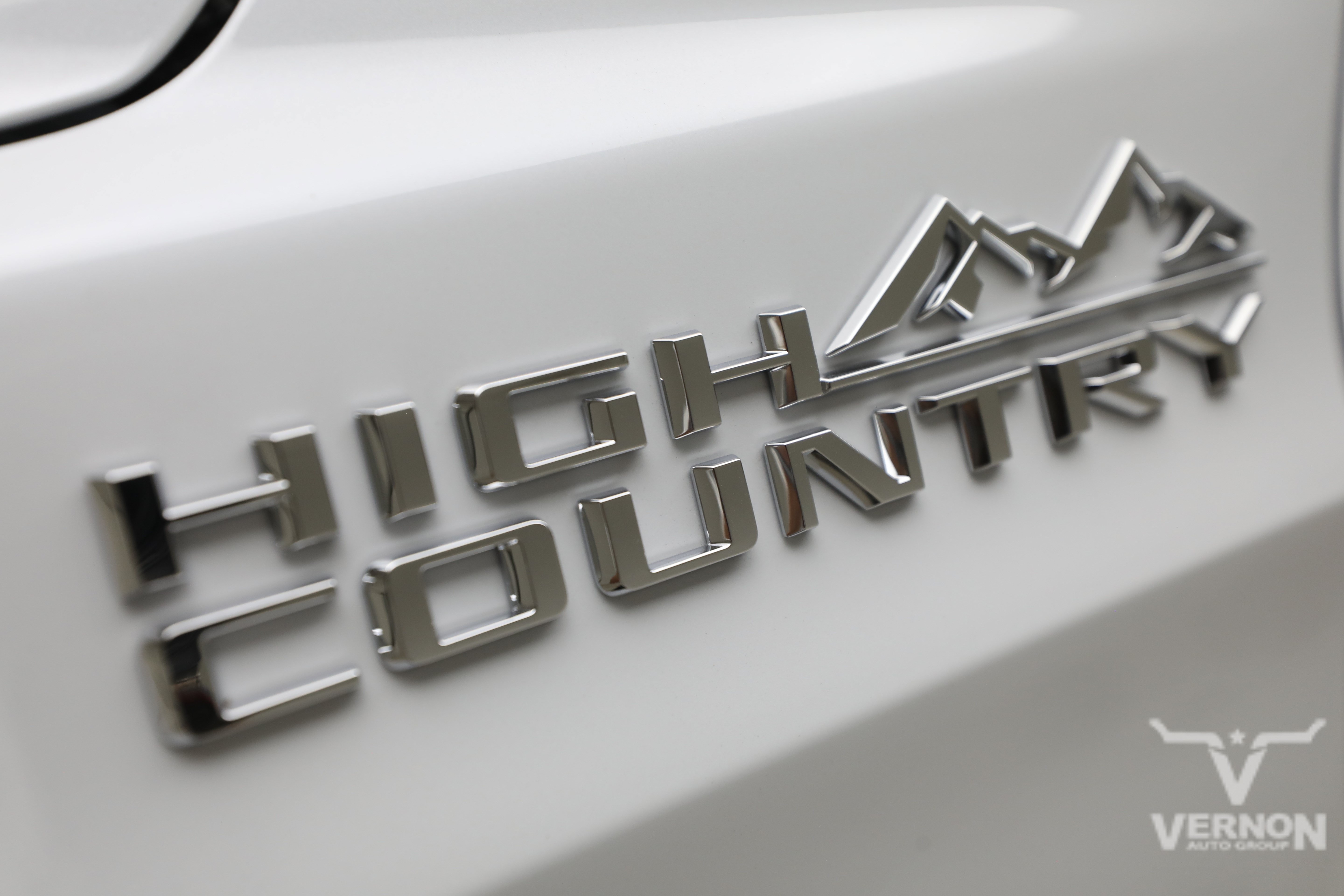 New 2026 Polar White Tricoat Chevrolet N image 34