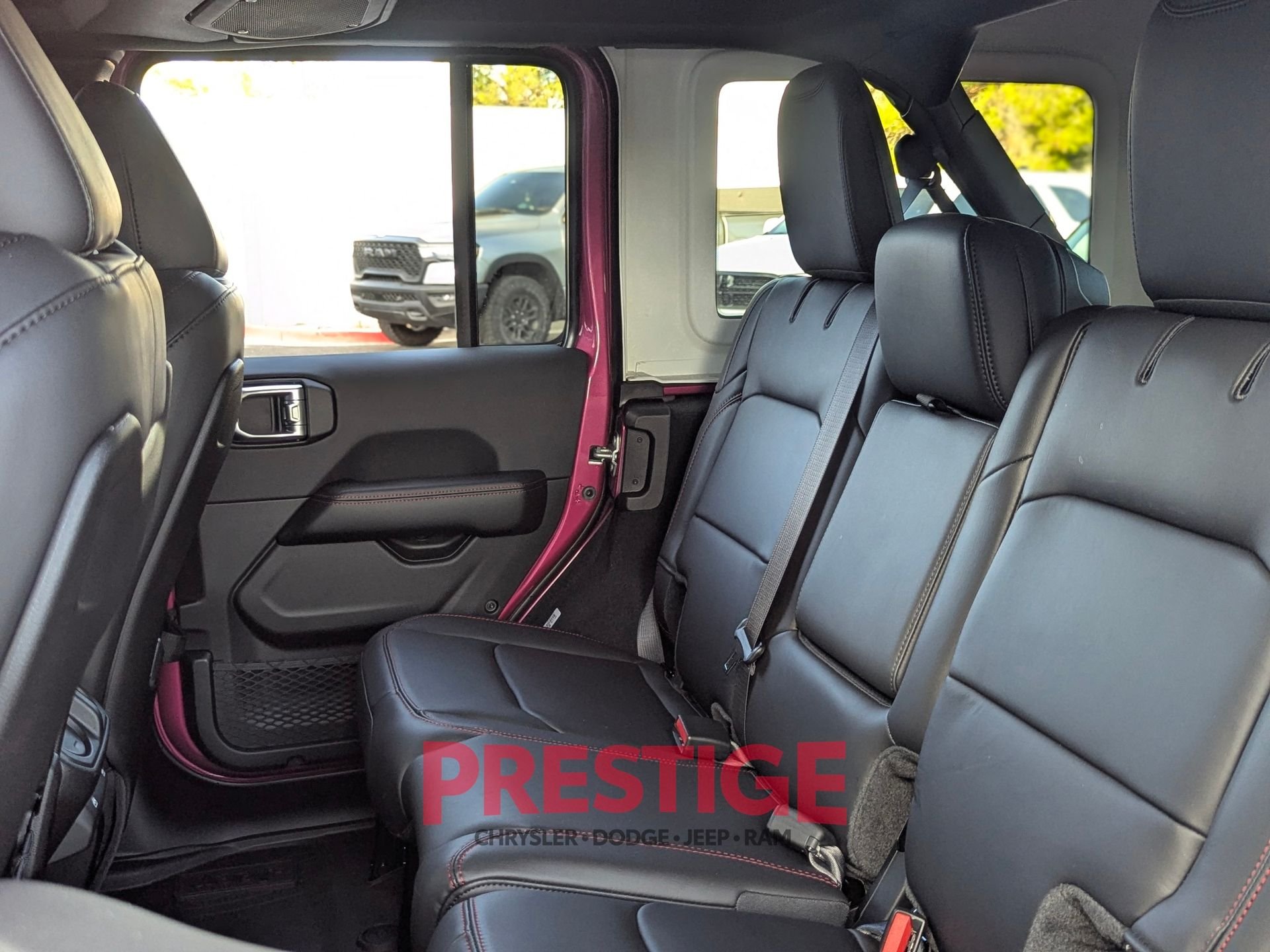 New 2026 Tuscadero Pearlcoat Jeep Rubicon image 24