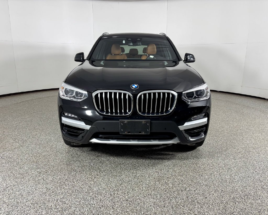Used 2020 Black BMW xDrive30i image 3