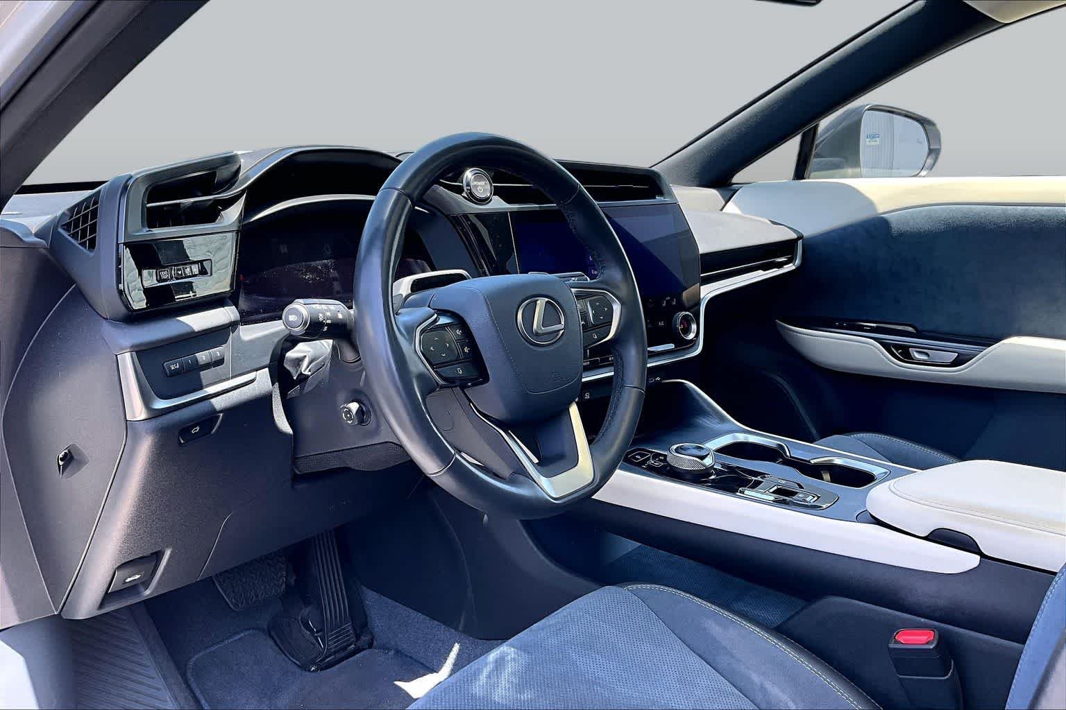 Certified Used 2023 Eminent White Pearl Lexus Luxury image 18