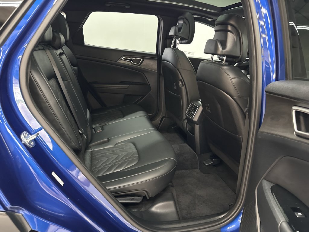 Used 2023 Sapphire Blue Kia X-Line image 17