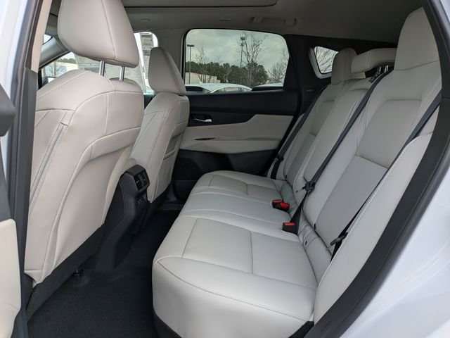 New 2026 Everest White Pearl TriCoat Nissan SL image 9