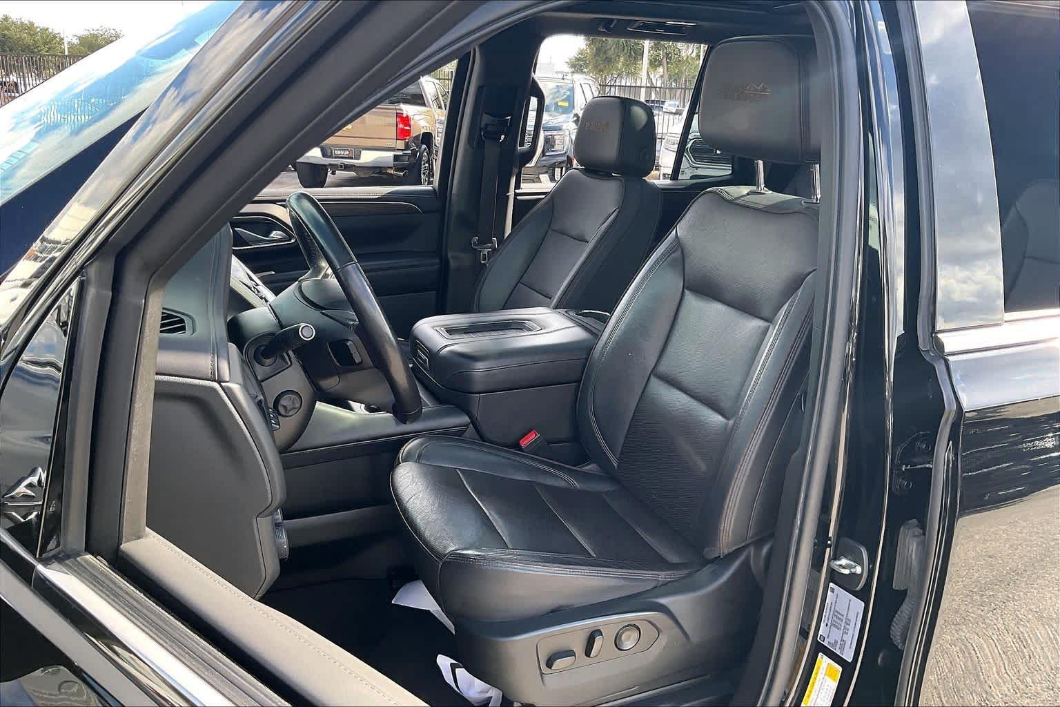 Used 2022 Black Chevrolet High Country image 7