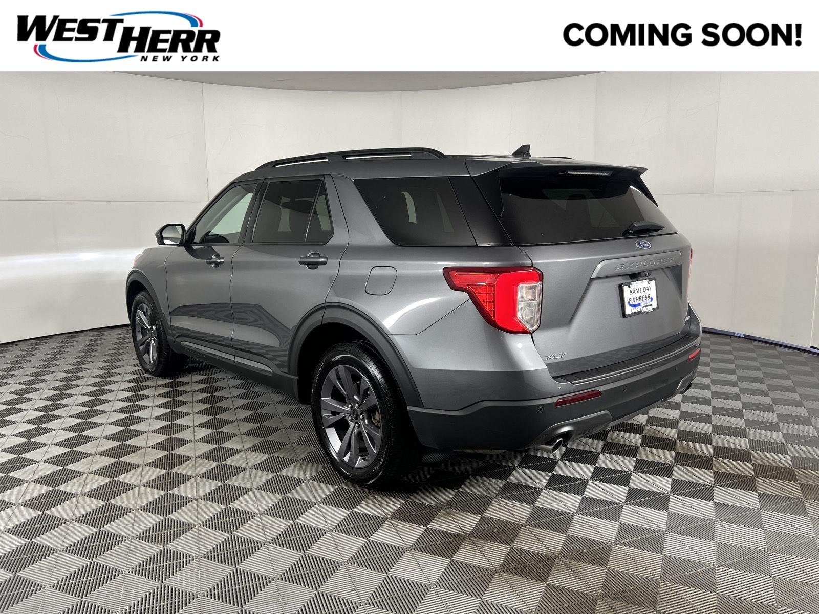 2023 Ford Explorer XLT 4WD's photo
