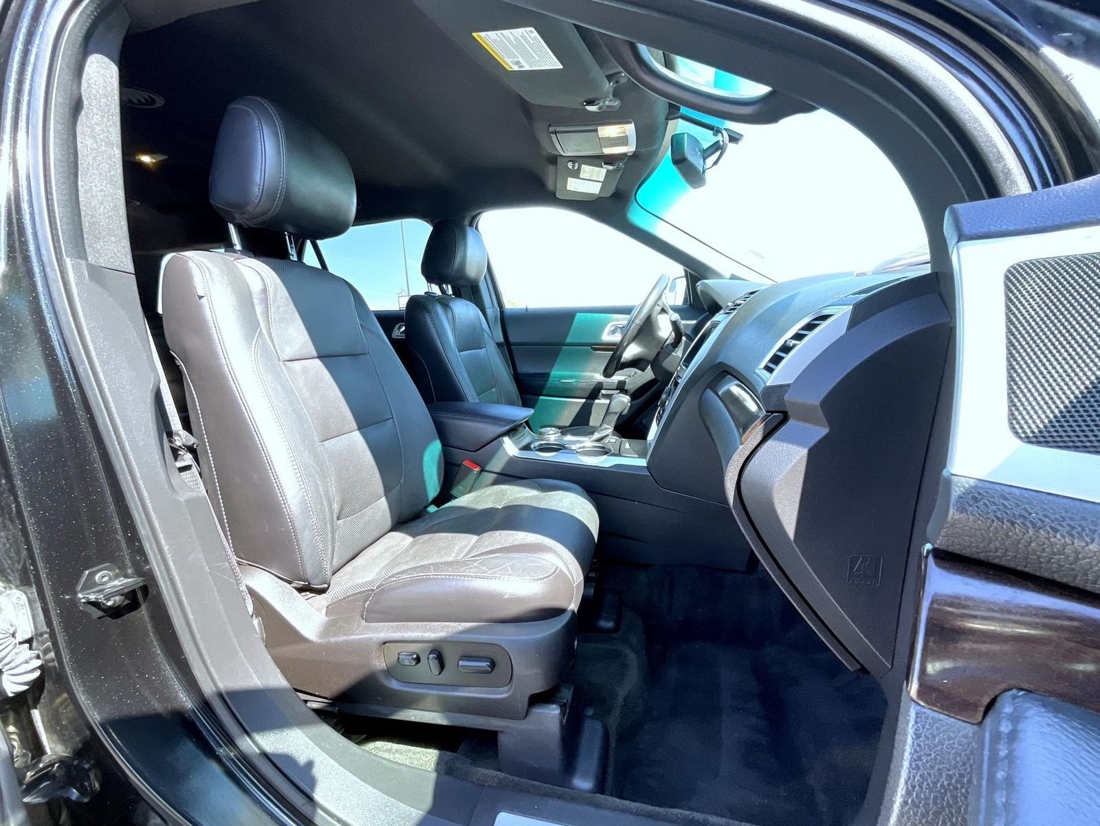 Used 2015 Black Ford Limited image 15