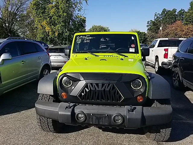 Used 2013 Green Jeep Sport image 10