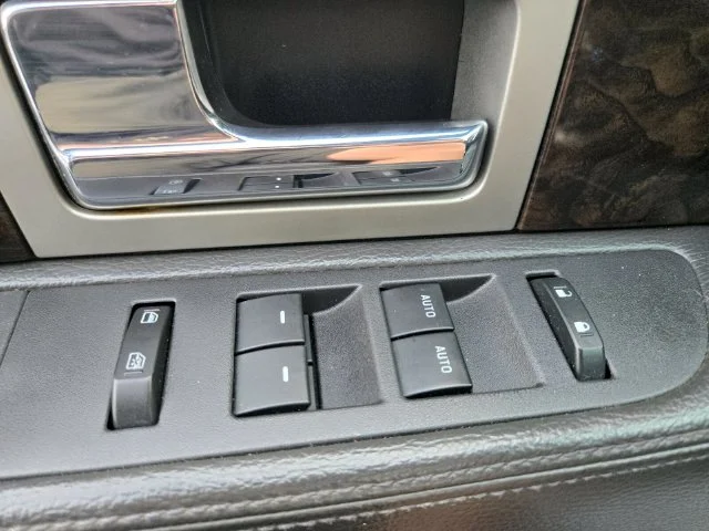Used 2014 Black Ford Platinum image 36