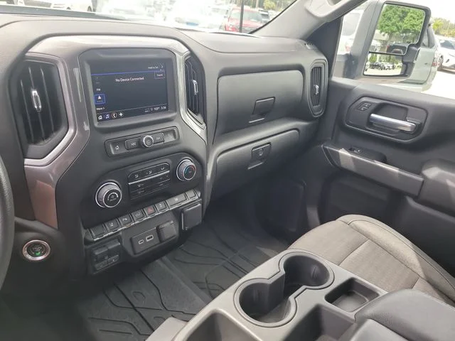 Used 2024 White Chevrolet Custom image 22