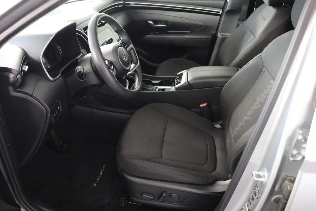 Used 2024 Silver Hyundai SEL image 18
